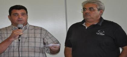 Osmair chora e entrega cargo de secretário para Egmar 