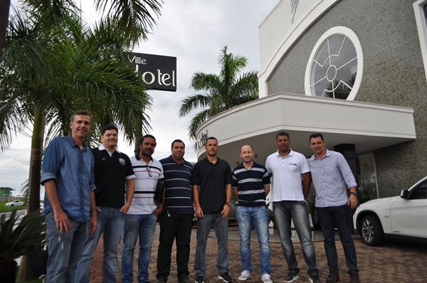 CAV começa pré-temporada com academia e treino físico no campo