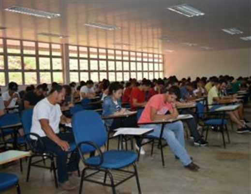 Mais informações podem ser obtidas no site da Unifev ou pelos telefones 0800 015 0228 e (17) 3405-9990 (Foto: Divulgação/Unifev)