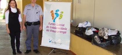 Polícia Militar doa roupas e calçados ao Fundo Social