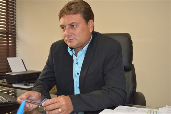 O vereador Serginho da Farmácia fez duas críticas ao prefeito João Dado e à secretária municipal da Saúde (Foto: A Cidade)