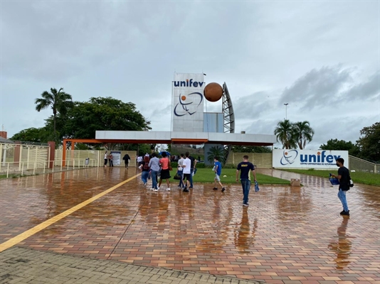 Alunos de Votuporanga participam da segunda prova do Enem; número de abstenções é o maior registrado desde o ano passado (Foto: Divulgação/Unifev)