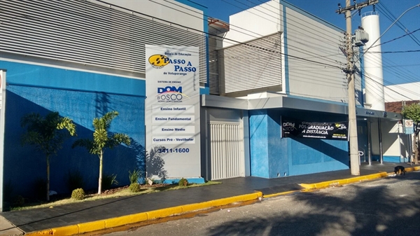 Turmas do Infantil ao Ensino Médio vão retornar à escola intercalando aulas presenciais com remotas (Foto: Divulgação/Escola Passo A Passo)