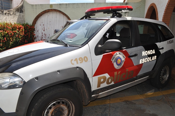 Uma mulher e duas adolescentes foram encontradas se prostituindo na beira da rodovia