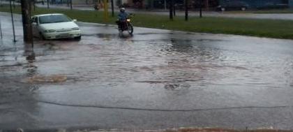 Chuva intensa causa transtornos em vários pontos 