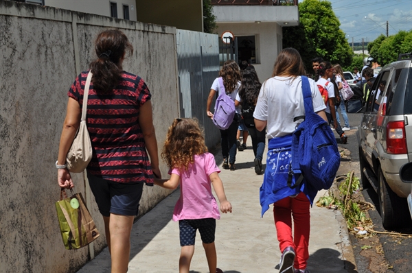 Vereador quer vigilantes nas escolas municipais