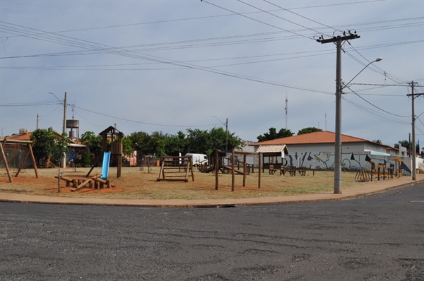 Praça Iracema Borges Chagas, que possui um playground para diversão das crianças e também dos moradores do bairro