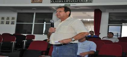 Audiência turbulenta adia votação de código de obras