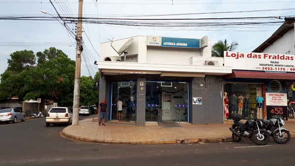 O bilhete ganhador foi realizado como aposta simples, na Lotérica Avenida, localizada no bairro Pozzobon, na cidade (Foto: Arquivo Pessoal)