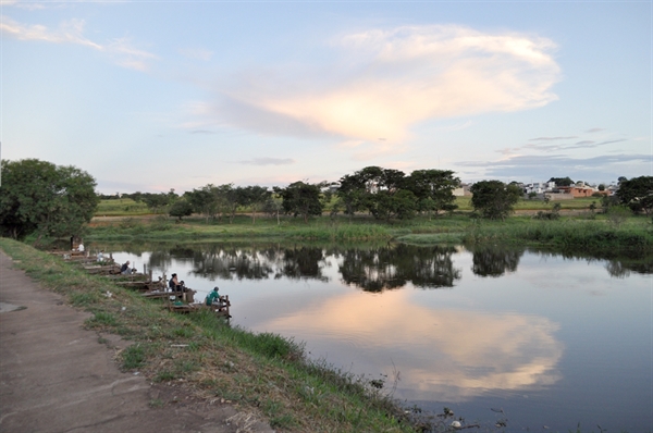 A empresa já está com a ordem de serviço assinada e em breve deve iniciar a transformação da represa atrás do Assary em uma área de lazer  (Foto: A Cidade)