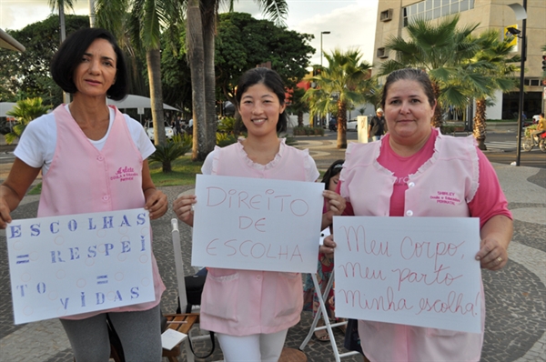 Ação marca conscientização pela escolha ao parto normal