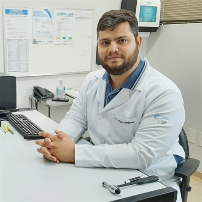 O neurologista da Santa Casa de Votuporanga, Dr. Vitor Pugliesi Marques, explicou os perigos (Foto: Santa Casa)