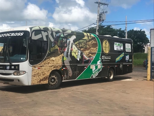 Ônibus da RKS/O2 BH/Kawasaki/Vita Ervas Team; sábado começa a etapa de Alfenas-MG (Foto: Arquivo Pessoal)