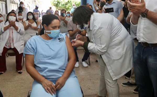 Governo estadual vacinou 50.661 mil pessoas contra Covid-19 até quinta-feira (21), segundo "Vacinômetro" (Foto: Governo do Estado)