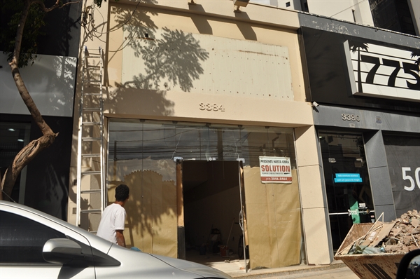 A loja da franquia Kopenhagen está sendo instalada na rua Pernambuco, 3384, no Centro de Votuporanga (Foto: Aline Ruiz/A Cidade)