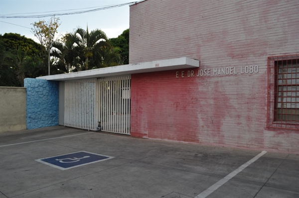 Escola Dr. José Manoel Lobo tem  a maior seção eleitoral da cidade