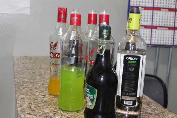 Conselho Tutelar e PM acabam com festa open bar 