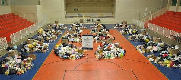 A entrega foi realizada na manhã desta terça-feira (9) (Foto: Prefeitura de Votuporanga