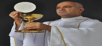 Padre Carlos: vinte e cinco anos de dedicação à igreja