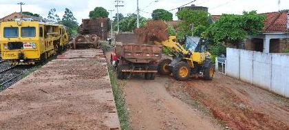Começam obras de pavimentação da área do Fepasa