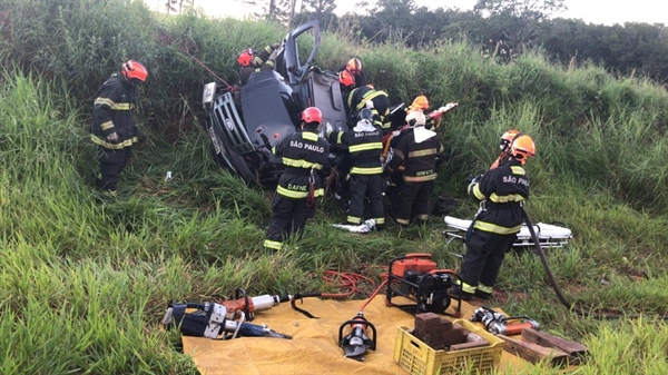 Comerciante morreu após o veículo em que ele estava capotar em Bady Bassitt ( Foto: Gazeta do Interior)