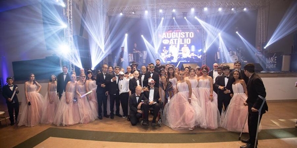 Seu sonho era participar de um baile de debutante (Foto: Reprodução/Diário da Região)