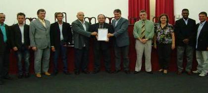 Celso Reis e jogador Basílio recebem homenagens