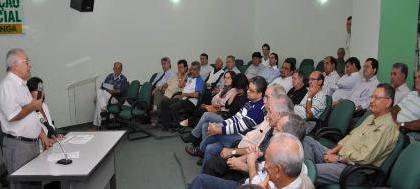 Marcos Aureliano é reeleito presidente da ACV