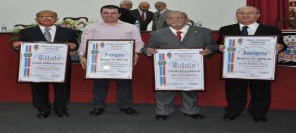 Emoção dos homenageados marca sessão solene 