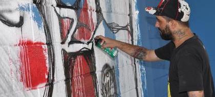 O grafite ganha espaço nas paredes das escolas