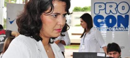Diretora do Procon orienta sobre ressarcimento