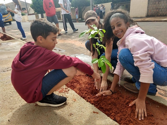 O objetivo de trabalhar noções de cidadania e de preservação de valores culturais, sociais e bens históricos com os participantes (Foto: Unifev)