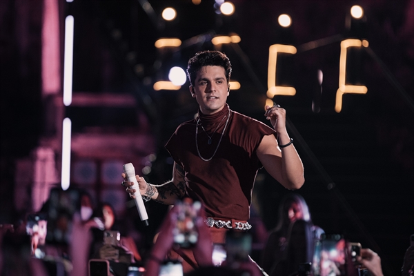 Sucesso por onde passa, Luan Santana deve arrastar uma verdadeira multidão para a Expo Show no dia 6 agosto, um sábado (Foto: Divulgação)