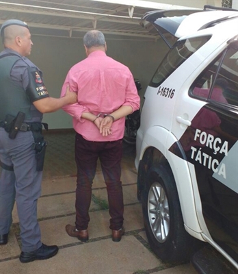 O homem foi preso no dia 9 de novembro pela equipe da Força Tática de Votuporanga (Foto: Divulgação/Polícia Militar)