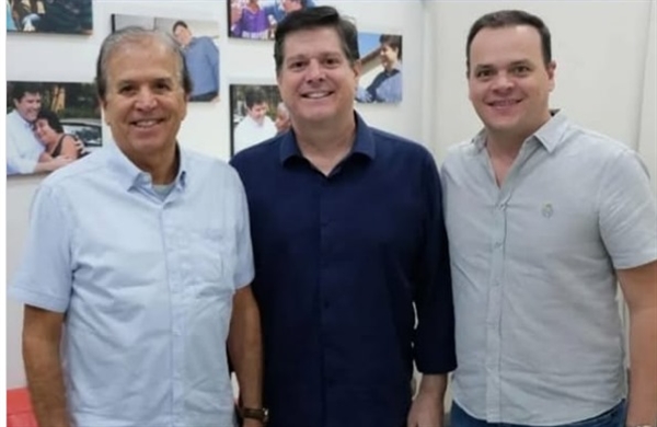 Ex-prefeito de Rio Preto, Edinho Araújo, deputado Baleia Rossi e o presidente do MDB de Rio Preto, Edinho Filho (Foto: Redes sociais)