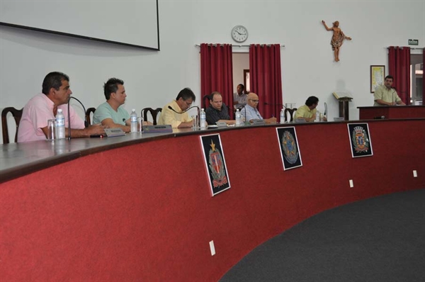 Vereadores aprovam construção de casas 