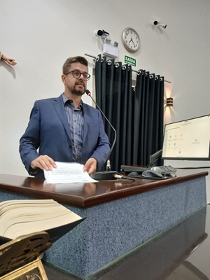  Dr. Leandro soltou os cachorros contra o secretário de Esportes, Marcello Stringari, desafeto de seu grupo político (Foto: Assessoria)