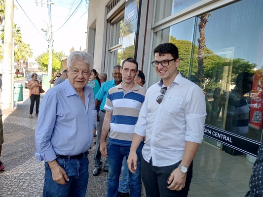 O deputado Arlindo Chinaglia veio a Votuporanga no último final de semana e foi recebido por um grande público ligado à esquerda (Foto: A Cidade/arquivo pessoa)l