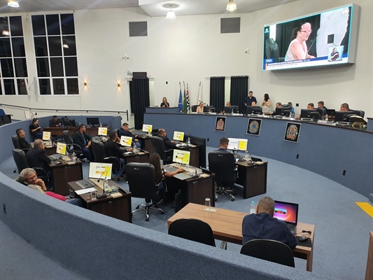 Vereadores irão votar cinco projetos na sessão de segunda-feira, dentre eles dois que querem “afrouxar” o Código de Posturas (Foto: A Cidade)