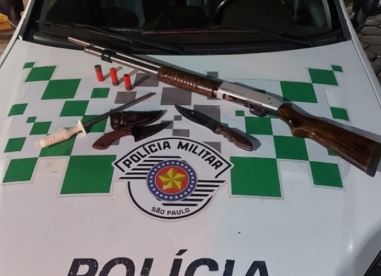Todo o material utilizado na suposta atividade de caça foi apreendido pela Polícia Ambiental (Foto: Divulgação)