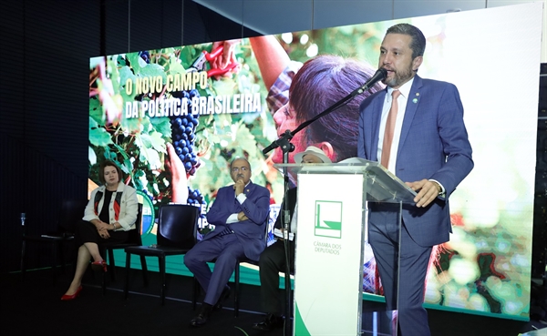 O deputado federal da região, Fausto Pinato, assumiu a presidência da Frente Parlamentar em Defesa do Empreendedorismo Rural (Foto: Mário Agra/Câmara dos Deputados)