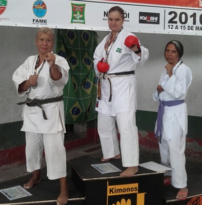 Caratecas conquistam 47 medalhas em Niterói