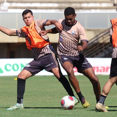 Os garotos da base da Votuporanguense concluíram ontem a preparação para mais um jogo do Paulistão Sub-20 hoje (Foto: Rafael Bento/CAV)