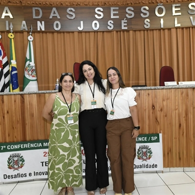 Zélia Lopes, Gláucia Waideman (coordenadora municipal de saúde de Álvares Florence) e Mariana Dias  (Foto: Prefeitura de Cardoso)