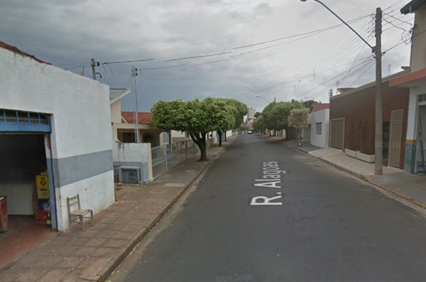 O crime aconteceu no feriado, na sexta-feira (7), em um bar da rua Alagoas, no bairro Patrimônio Velho (Foto: Reprodução) 