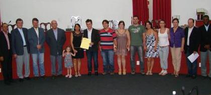 Três pessoas homenageadas pelos vereadores