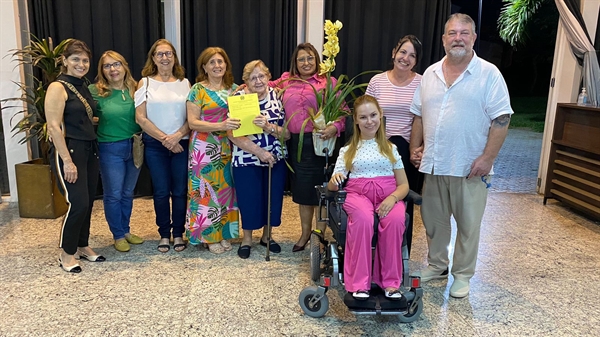  Familiares e amigos de Bento Cardoso e Laert José Modé Pereira acompanharam a sessão de homenagens póstumas (Foto: Assessoria)