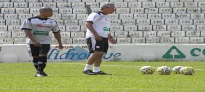 Robson Baiano ganha chance entre titulares do CAV 
