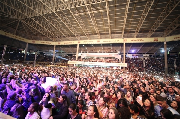 A Expo Fernandópolis anunciou a grade de shows para este ano; atrações vão desde César Menotti e Fabiano até Dennis DJ (Foto: Reprodução/Cidadão)