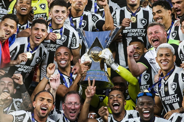 O Botafogo é o atual campeão do Brasileirão e tentará defender o título  (Foto: Arthur Barreto/Botafogo)